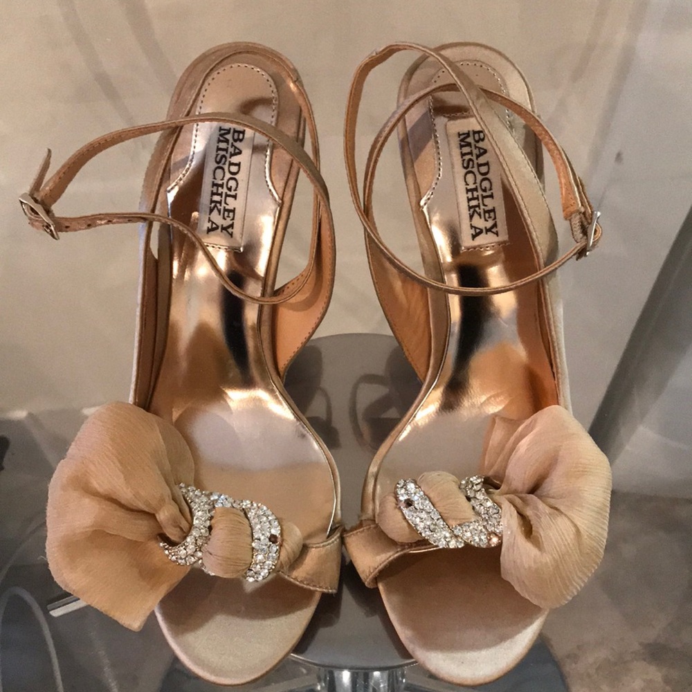 BADGLEY MISCHKA satin heels